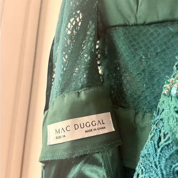 Mac Duggal Emerald Lace Kids Formal Dress - Picture 2 of 3